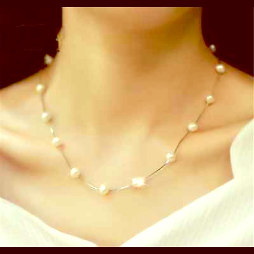 FAUX PEARL NECKLACE
